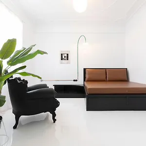 Appartement Trilogy Black